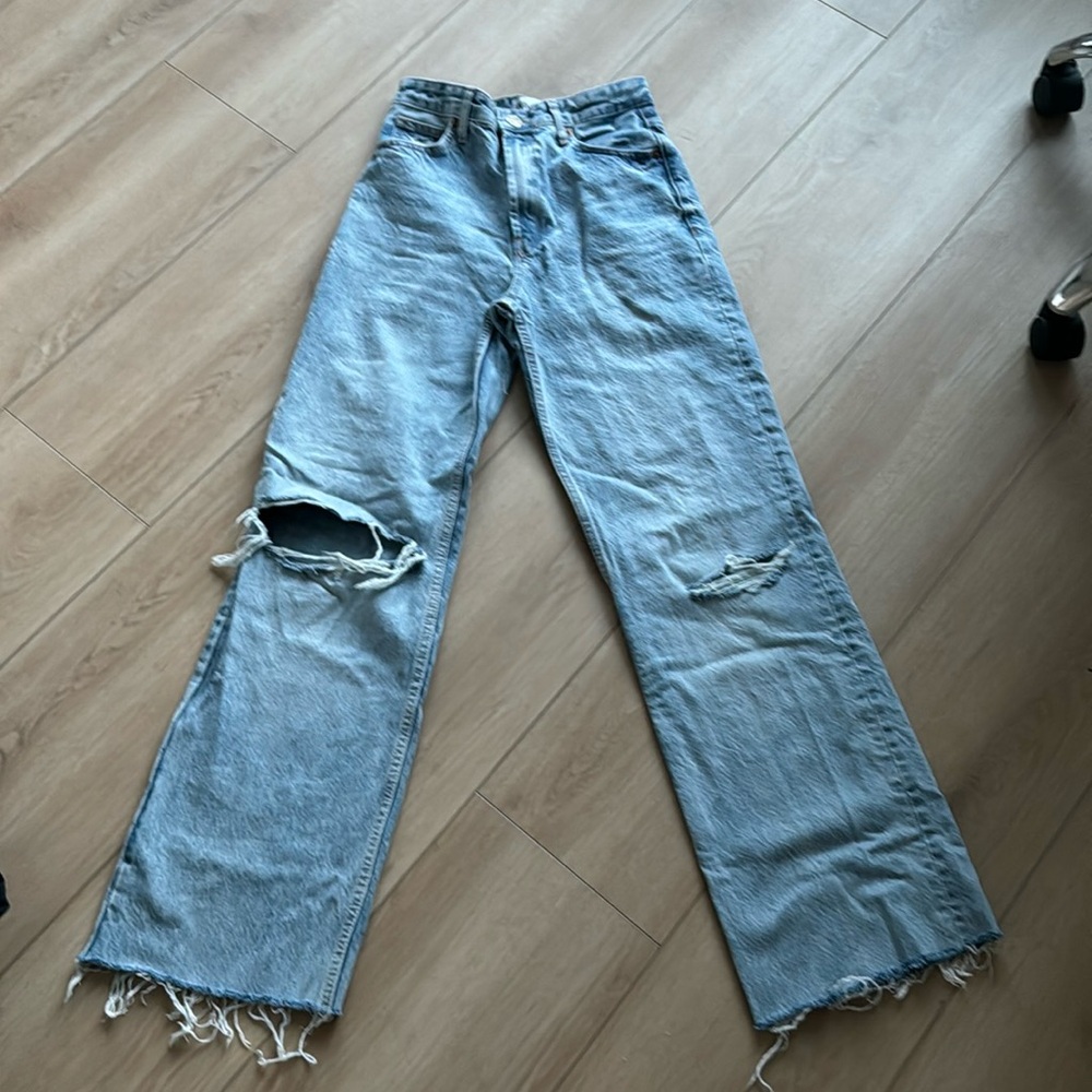 Straight leg blue Zara ripped jeans